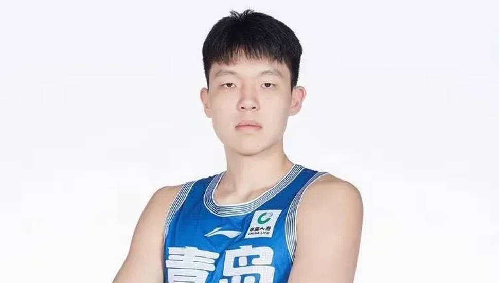 杨瀚森顶住鹈鹕双塔冲击奉上夏联含金量最高一战？的简单介绍